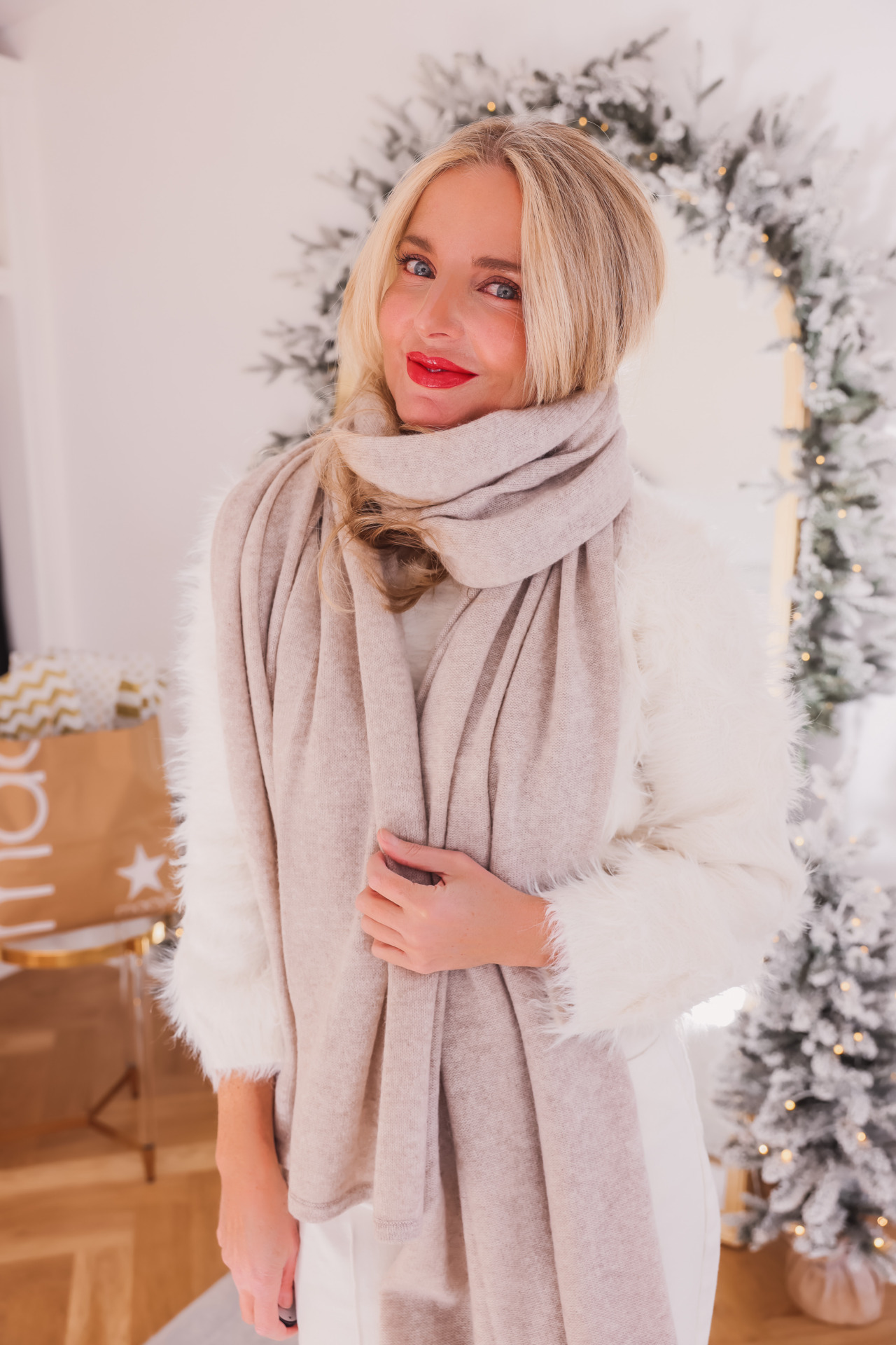 stylish, high-quality, affordable cashmere, Affordable cozy gifts, cozy gifts for her, gifts for the homebody, gifts for women that have everything, Erin Busbee, Busbee Style, Fashion Over 40, Telluride, CO, 100% cashmere scarf from Macy's